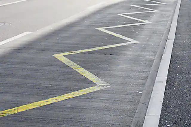 sosta-consentita-(parcheggio-vietato)
